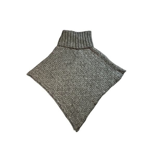 Chiaramente Italian Wool Blend Turtleneck Knitted Poncho - Picture 1 of 4